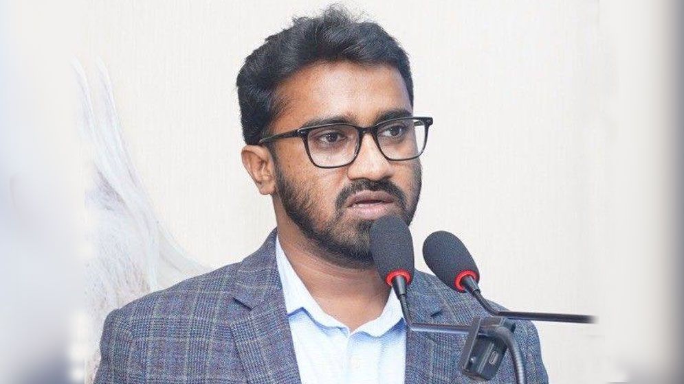 লন্ডনে মাহফুজ আলমের গাড়িতে হামলা, রাশেদ খানের সতর্কবার্তা